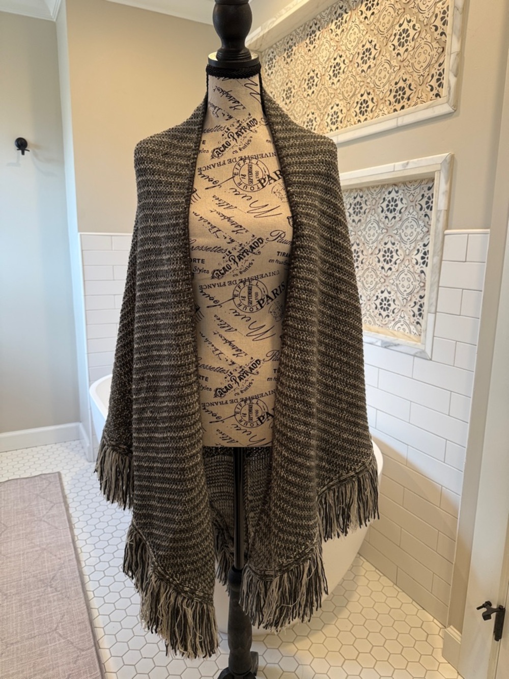 Treasure & Bond Gray Fringe Knit Wrap